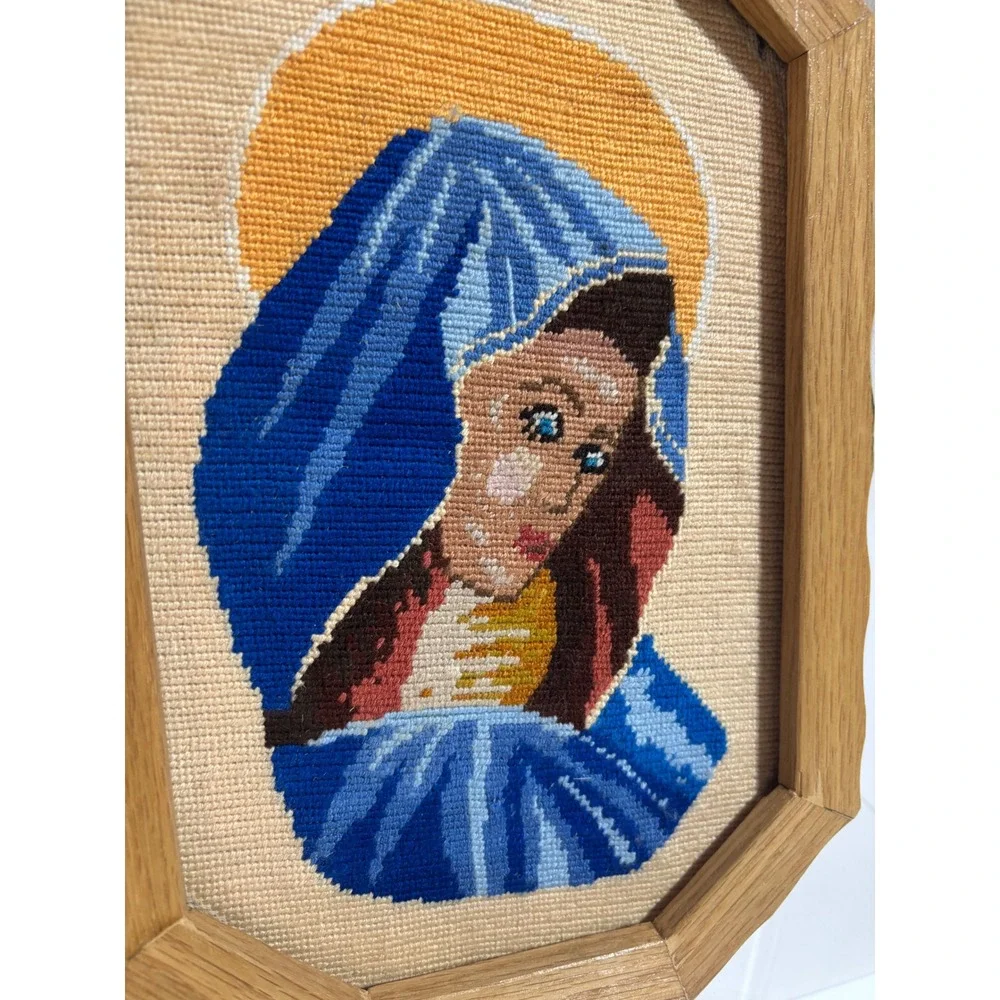 VTG Needlepoint‎ Wall Art Blue Good Virgin Mary Octagon Wood Frame